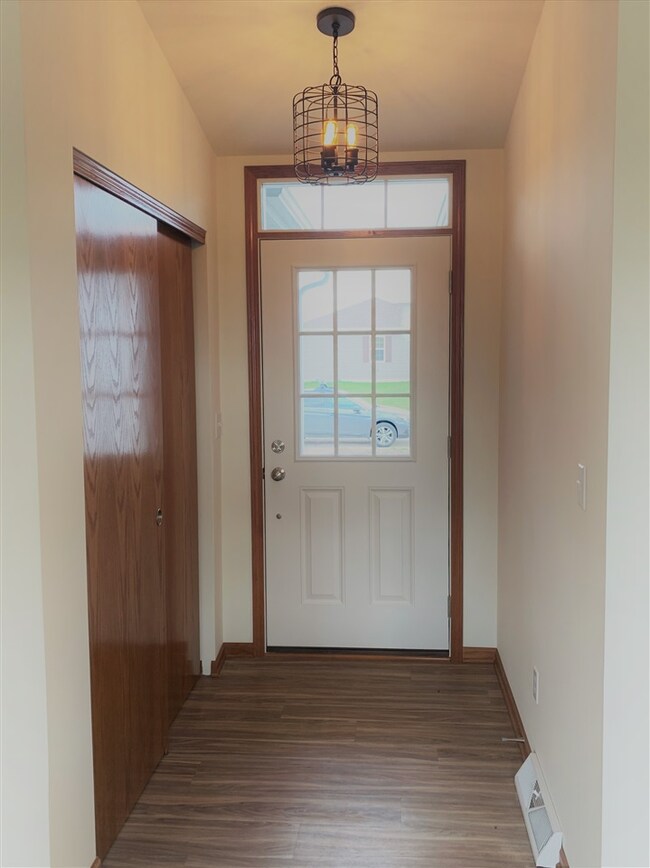 2536 Aspen St, Janesville, WI 53546 - photo 2