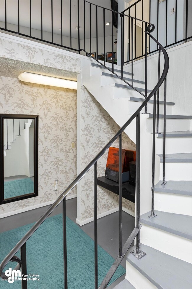 03-Front Entry-ELKO3105