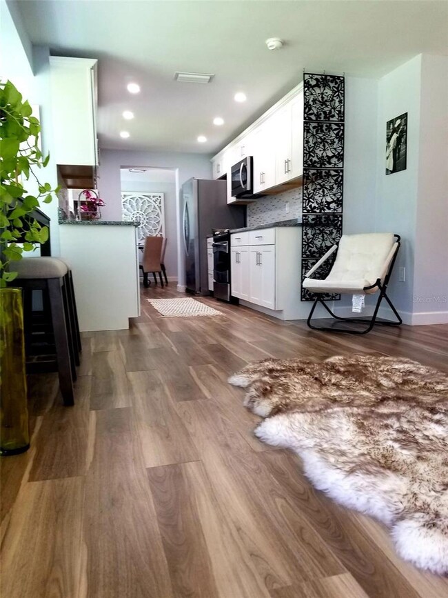 1868 Wharf Rd, Sarasota, FL 34231 - photo 3