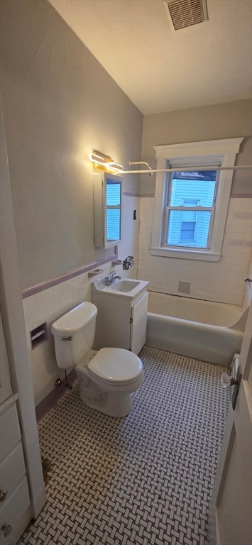 38 Estes St unit 15, Lynn, MA 01902 - photo 4