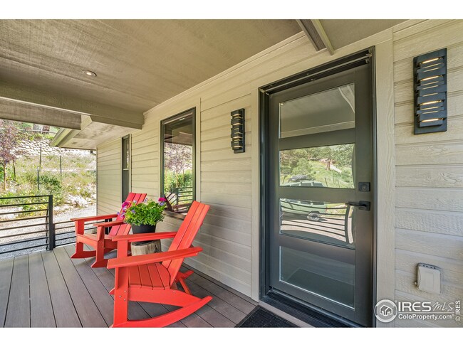 Welcome Home...Inviting Relaxing Entry