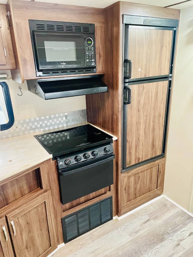 12870 U S 92 unit E125, Dover, FL 33527 - photo 5