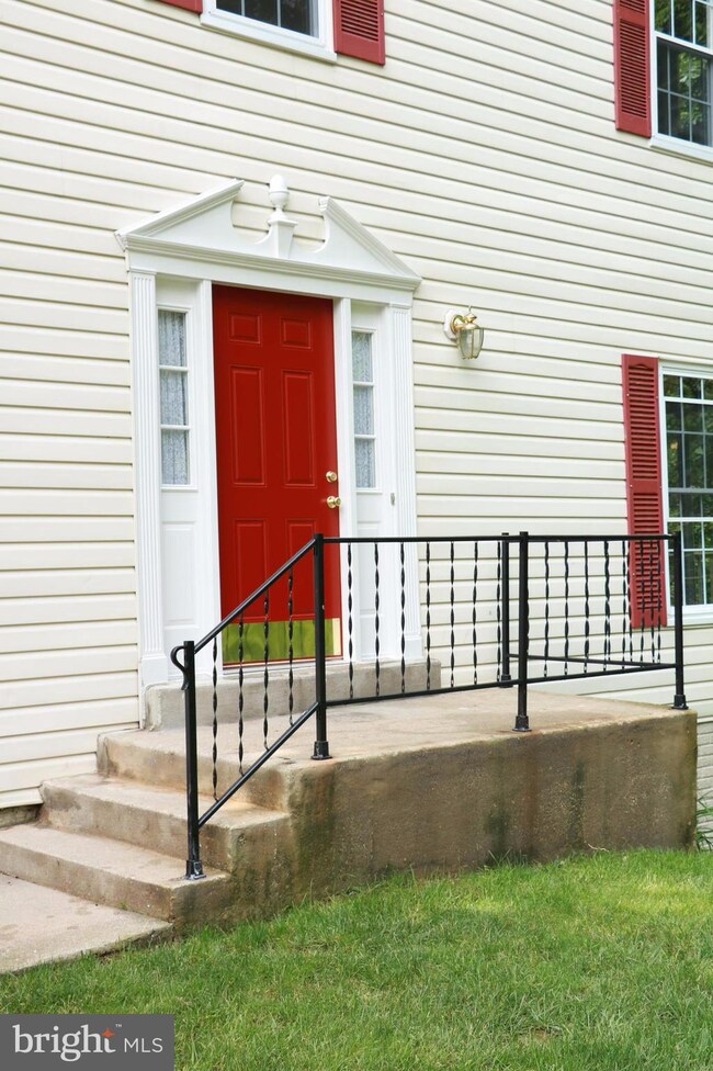 9446 Fens Hollow, Laurel, MD 20723 - photo 5