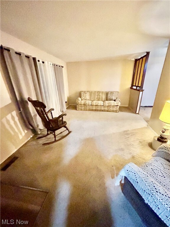 2149 E 39th St, Lorain, OH 44055 - photo 3