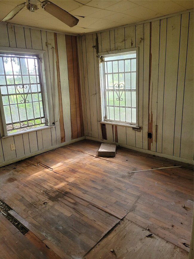 3125 Cactus St, Houston, TX 77026 - photo 7