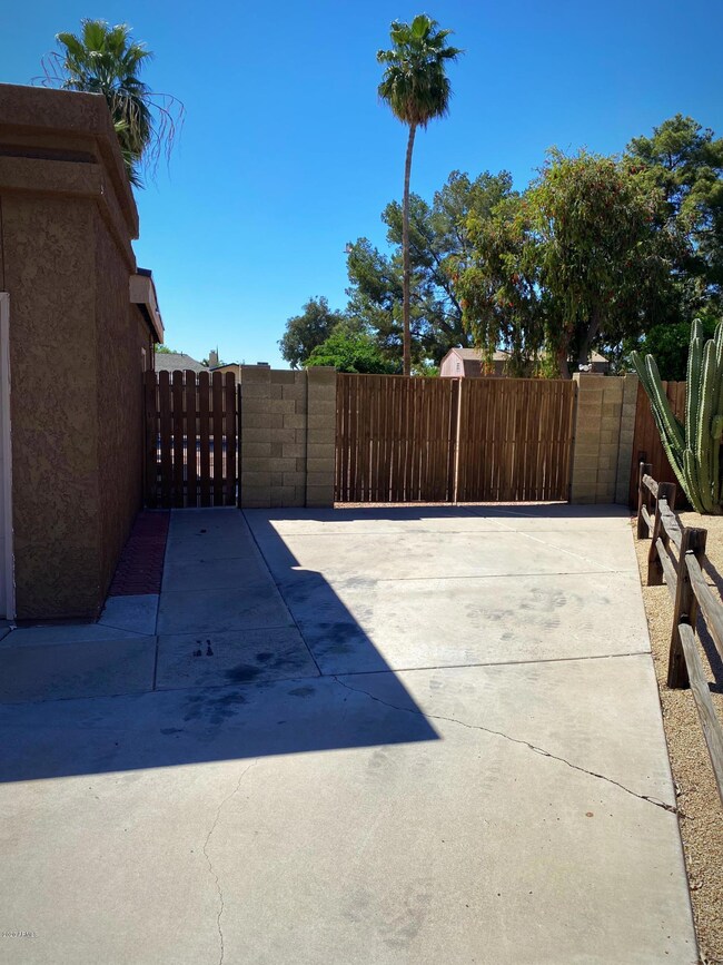 1348 S Windsor Cir, Mesa, AZ 85204 - photo 2