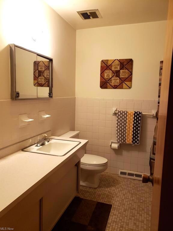 25420 Country Club Blvd unit 3, North Olmsted, OH 44070 - photo 7