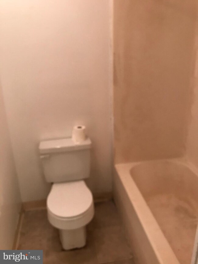 44 E High St unit 23, Pottstown, PA 19464 - photo 3