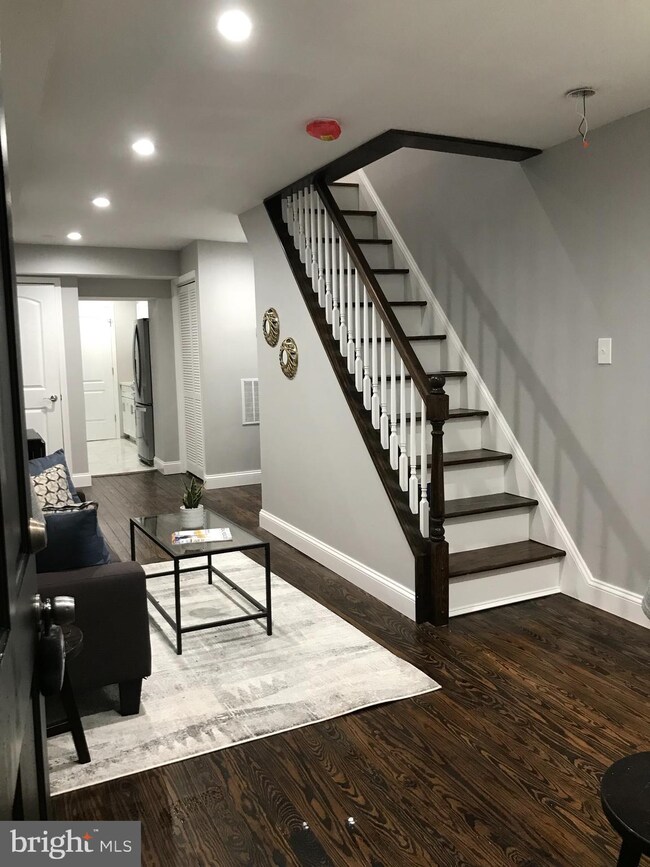 615 S Chapel St, Baltimore, MD 21231 - photo 5