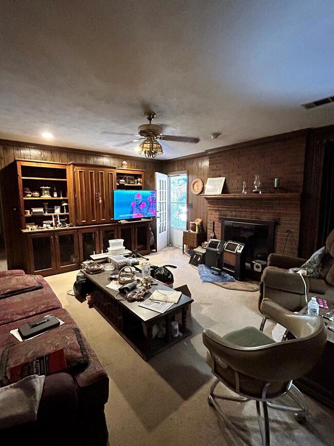 Great Room / Fireplace