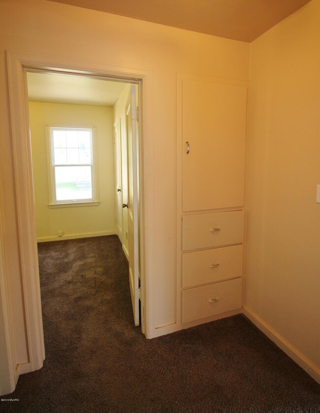 1028 N 13th St, Niles, MI 49120 - photo 7