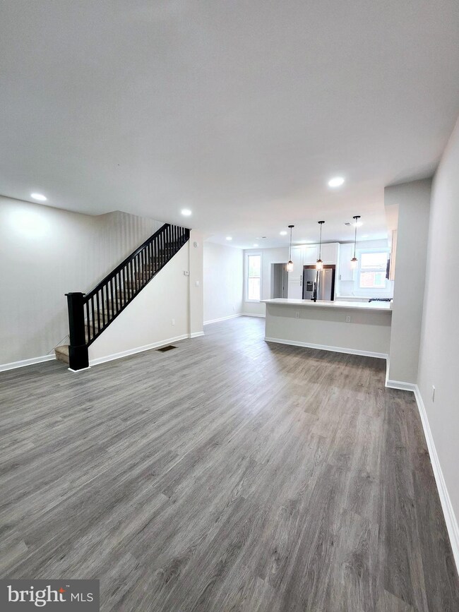 2633 Garrett Ave, Baltimore, MD 21218 - photo 4