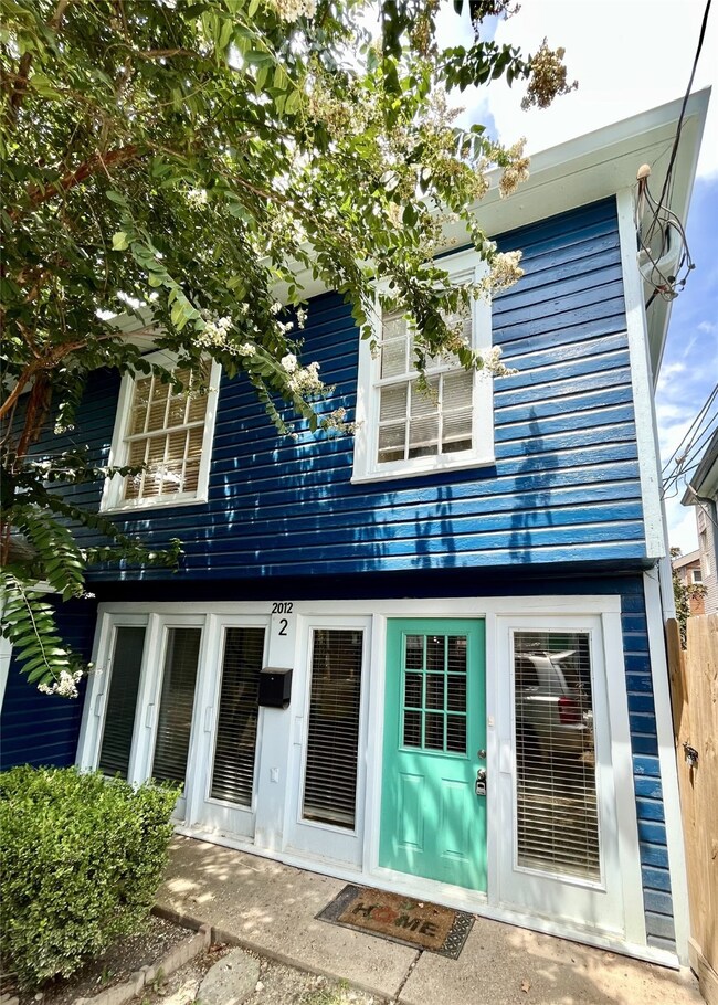 2012 Elmen St unit 2, Houston, TX 77019 - photo 2