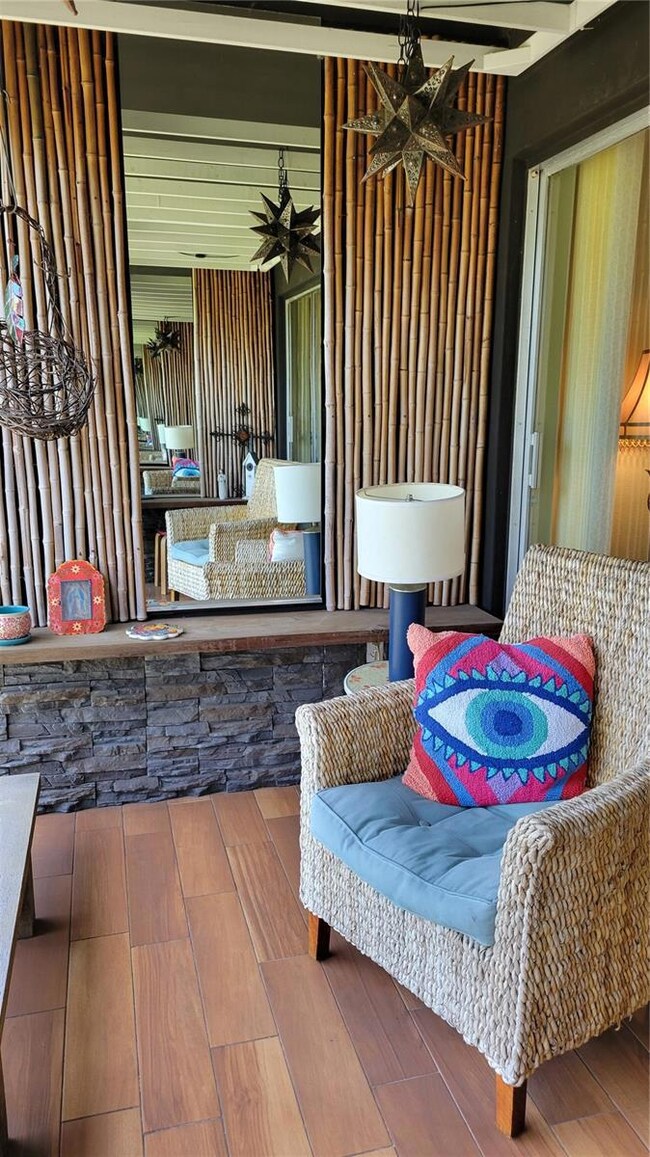 Park Lane Condominiums unit B17, Sarasota, FL 34237 - photo 5