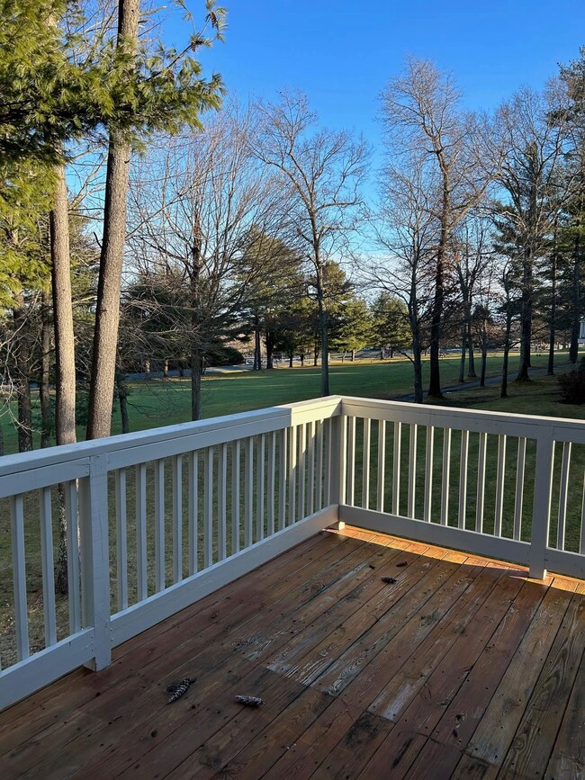 37 Hawthorne Village Rd unit U361, Nashua, NH 03062 - photo 4