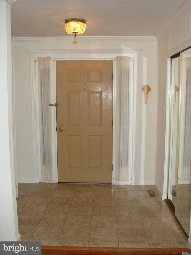 4406 Braeburn Dr, Fairfax, VA 22032 - photo 6