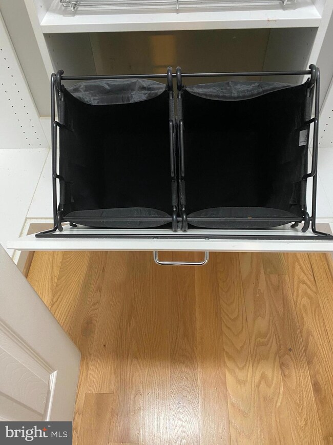 14314 Climbing Rose Way unit 106, Centreville, VA 20121 - photo 4