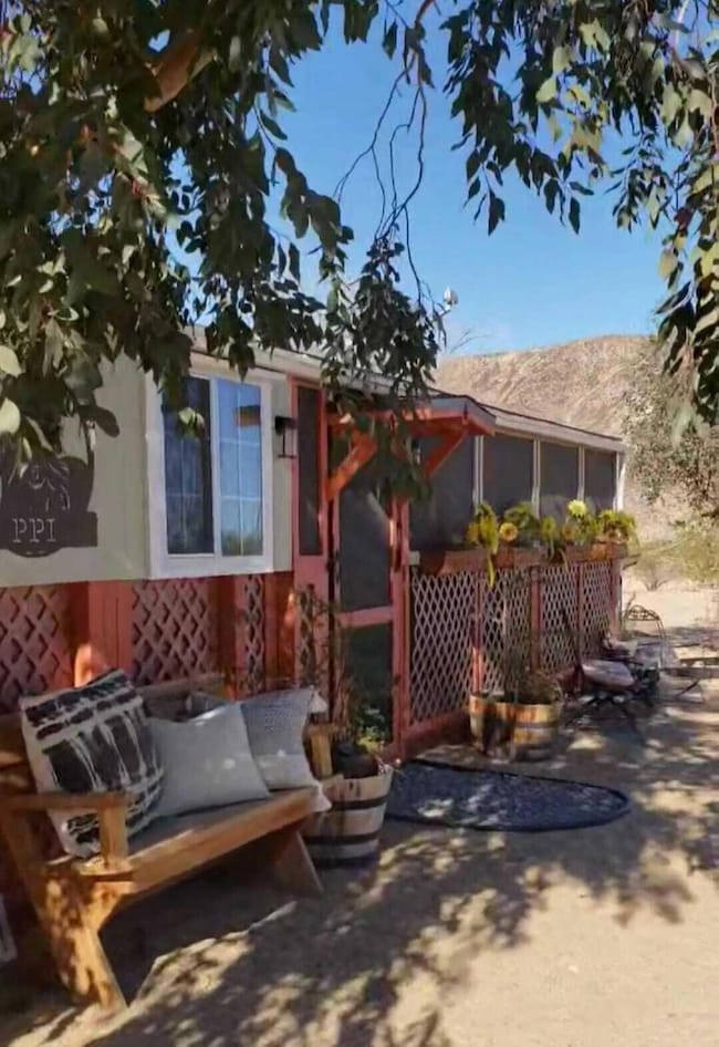 58562 Applegate Way, Landers, CA 92285 - photo 4