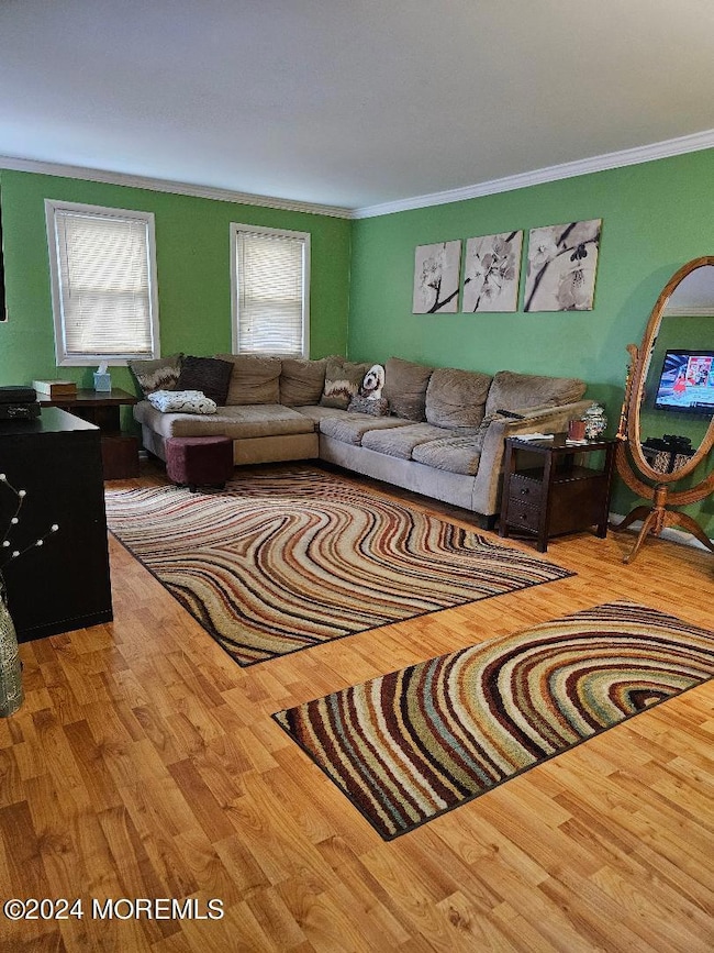 Livingroom/Diningroom Combo