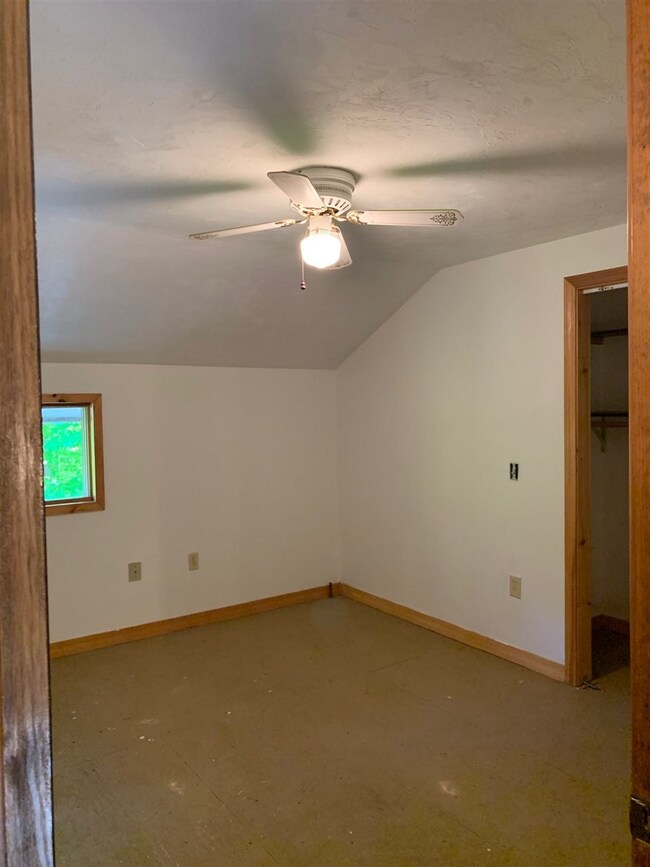 90 Drake Rd, Effingham, NH 03882 - photo 4