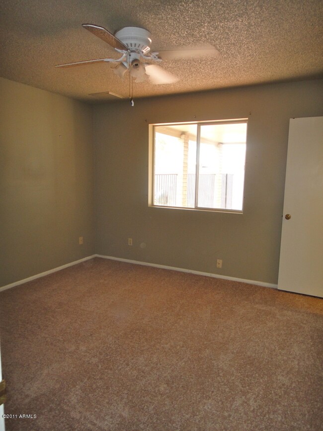 8319 W Devonshire Ave, Phoenix, AZ 85037 - photo 5