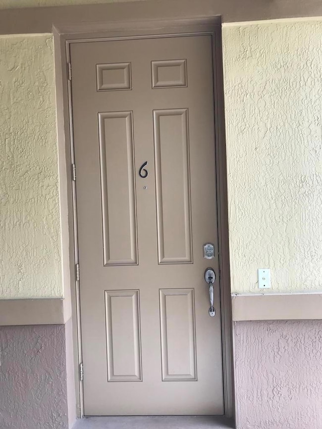 661 Corte Madera Ln unit 6, West Palm Beach, FL 33401 - photo 2