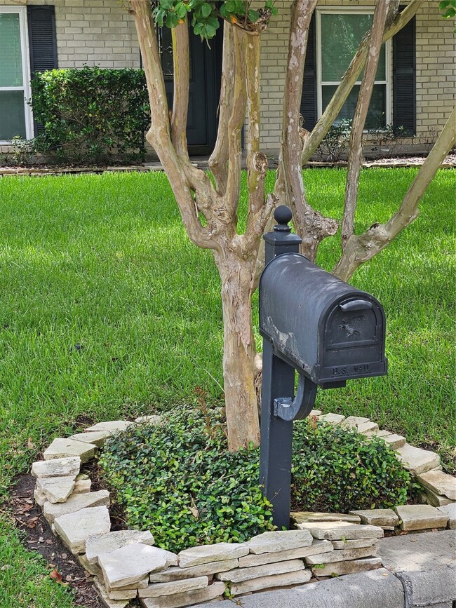 16635 Townes Rd, Friendswood, TX 77546 - photo 2