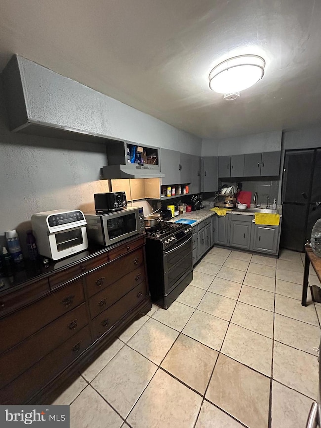 310 Cedar St, Reading, PA 19601 - photo 6