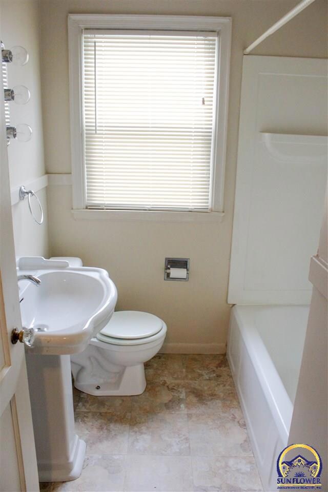 1521 SW High Ave, Topeka, KS 66604 - photo 3