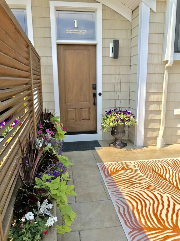 595 Washington St unit 1, Pembroke, MA 02359 - photo 2