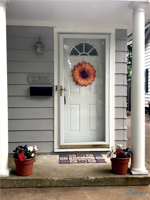 2305 Lambert Dr, Toledo, OH 43613 - photo 2