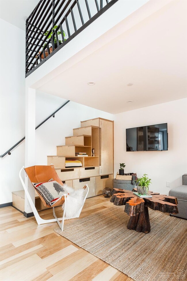 61304 SE Wizard Ln unit 8, Bend, OR 97702 - photo 5