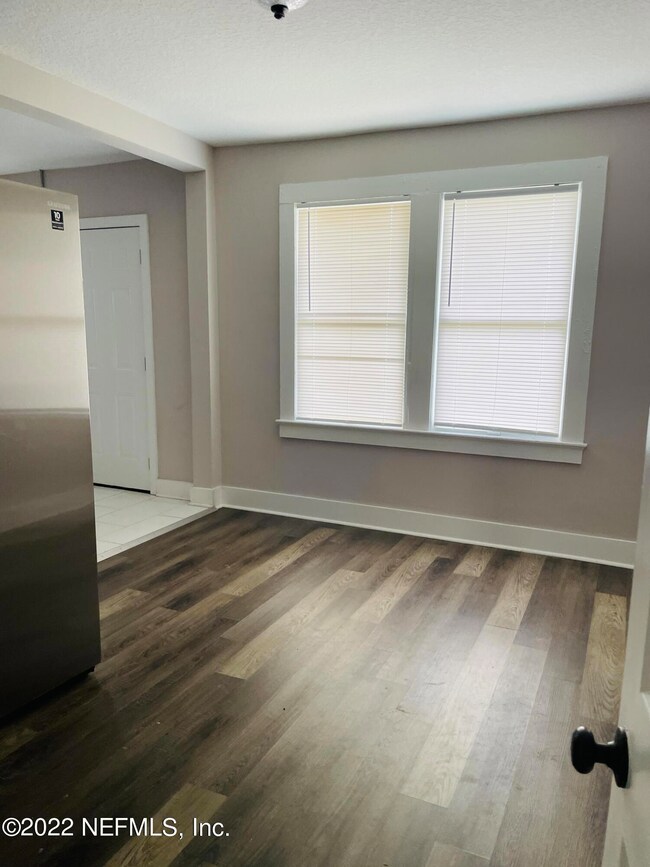 D6B34F43-7B87-48DD-B24F-36C156281862