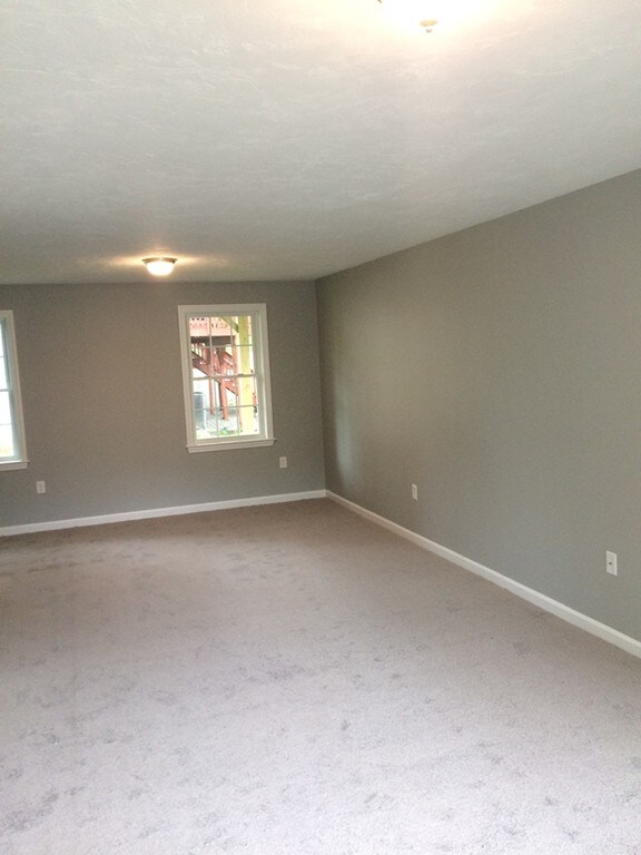 172 Gates Ln, Worcester, MA 01603 - photo 6