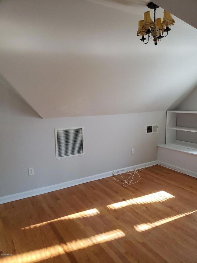 391 E Putnam Ave unit 3, Cos Cob, CT 06807 - photo 4