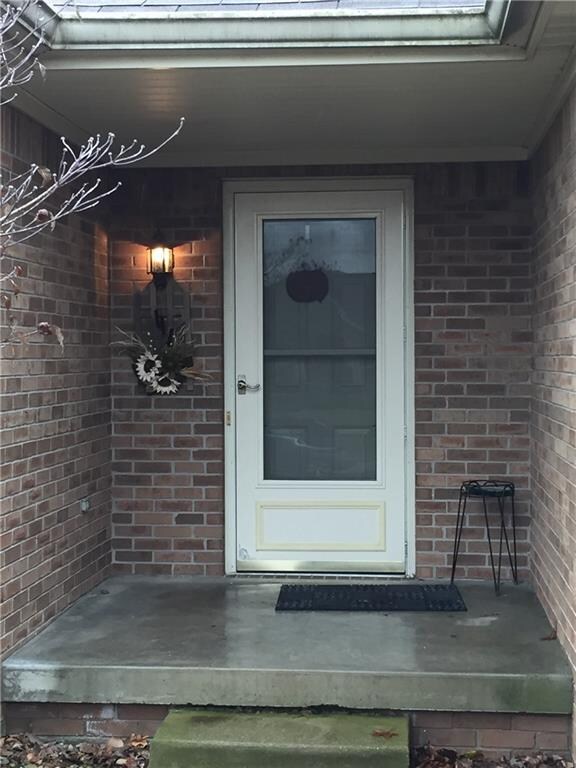 1685 Decourcy Ct, Franklin, IN 46131 - photo 2