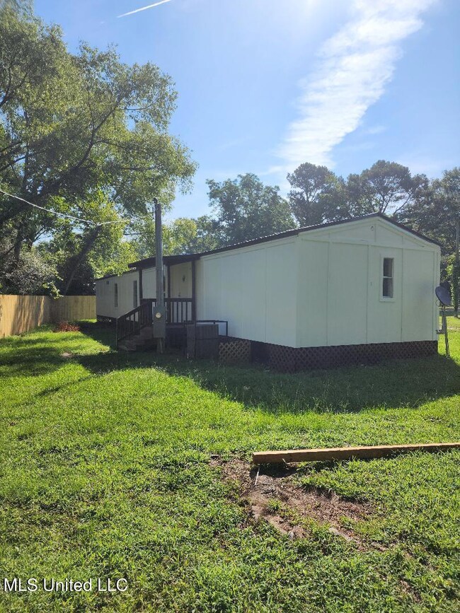 1021 Whitehurst - 18