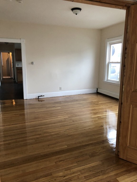 574 Cambridge St, Worcester, MA 01610 - photo 5