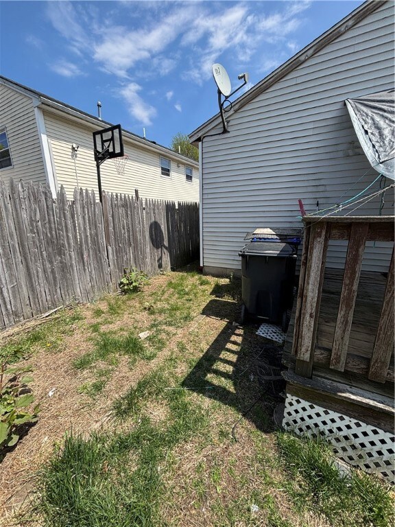 13 Halton St, Providence, RI 02907 - photo 3