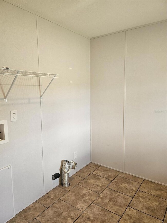 5636 W O Griffin Rd, Plant City, FL 33567 - photo 7