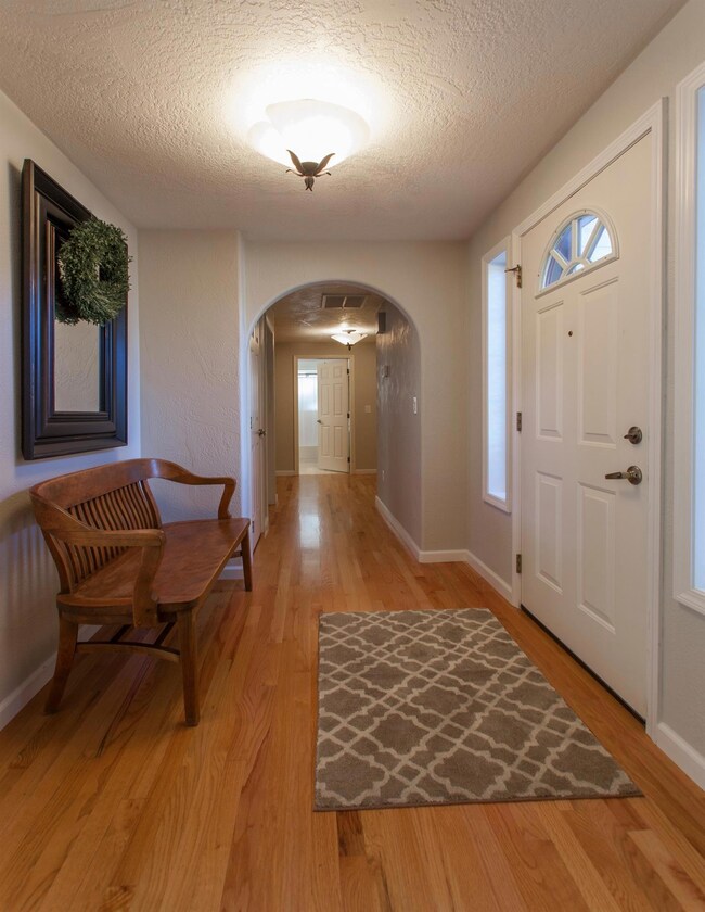 2530 Meadow Creek Dr, Medford, OR 97504 - photo 7