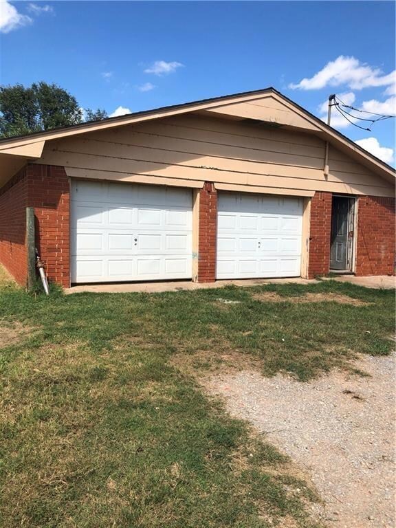 Photo from a previous listing.
