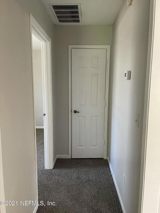 3980 Hunters Lake Cir E, Jacksonville, FL 32210 - photo 7