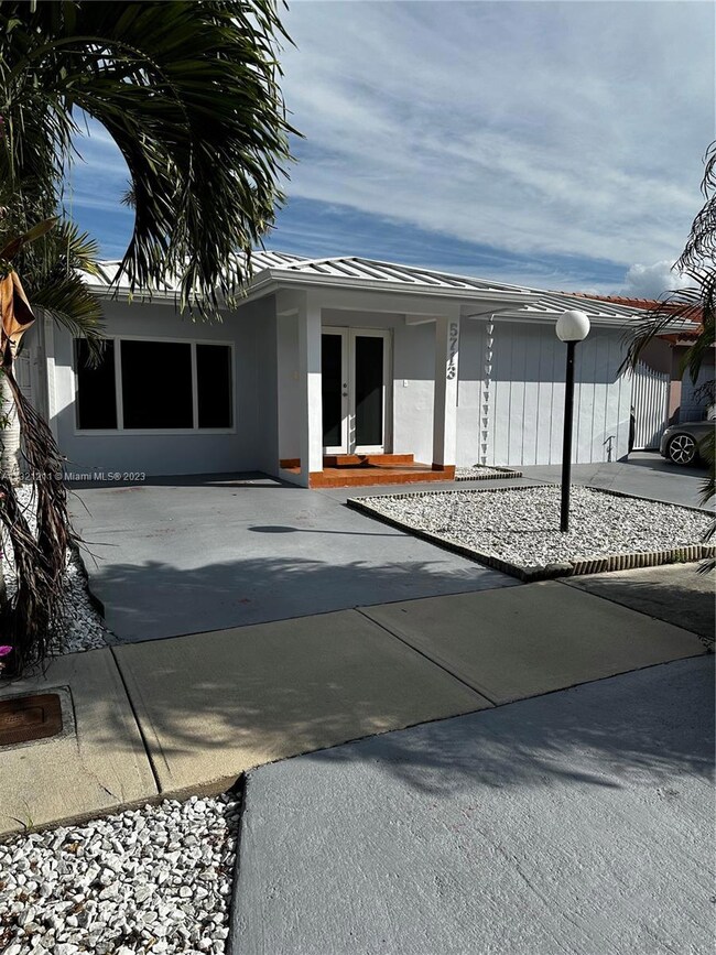5713 SW 150th Ave, Miami, FL 33193 - photo 2