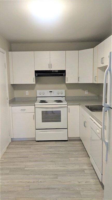 22 State St unit 5, Taunton, MA 02780 - photo 3