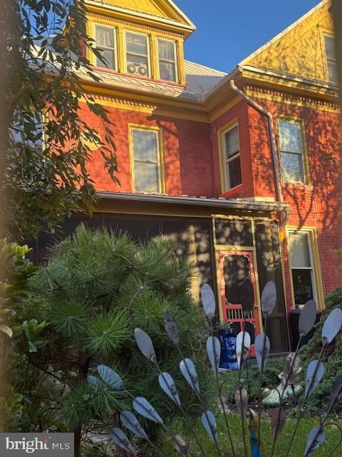 11 N Wayne St, Lewistown, PA 17044 - photo 2