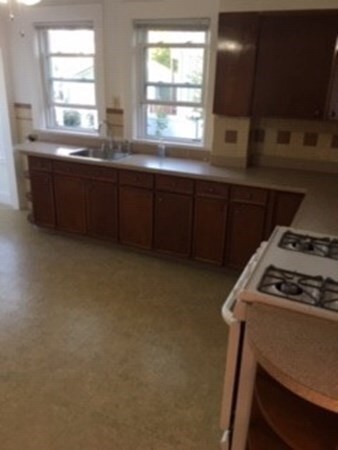 19 Eddy St unit 19, Waltham, MA 02453 - photo 4