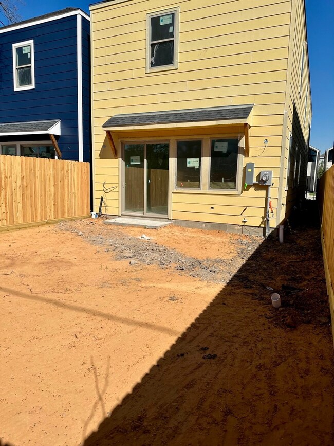 824 Aurora St, Houston, TX 77009 - photo 4