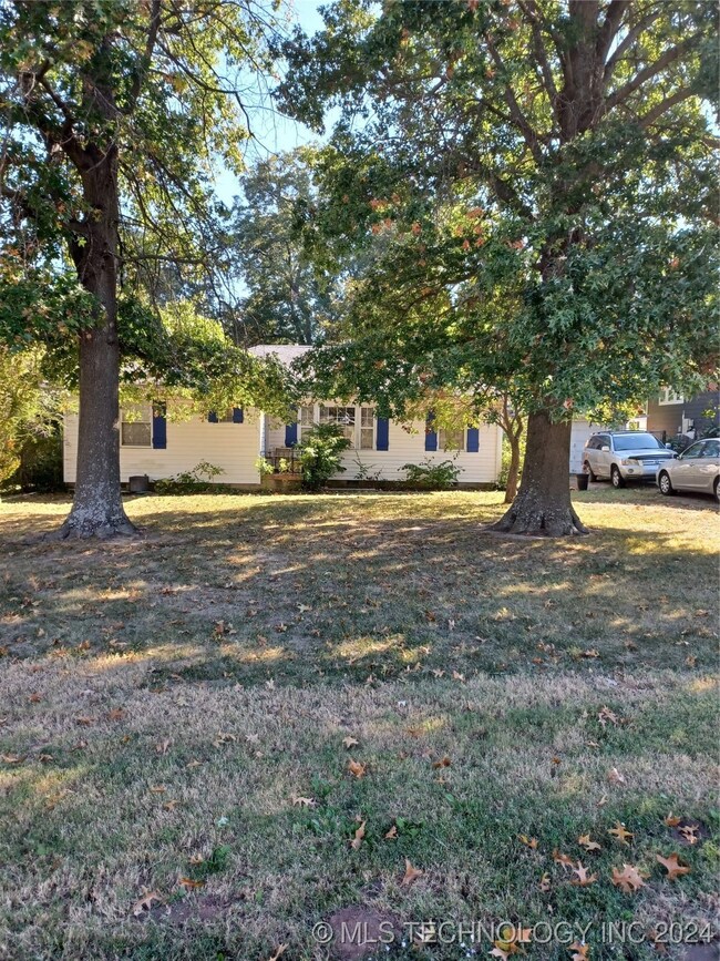 309 E Broadway Ave, Broken Arrow, OK 74012 - photo 2