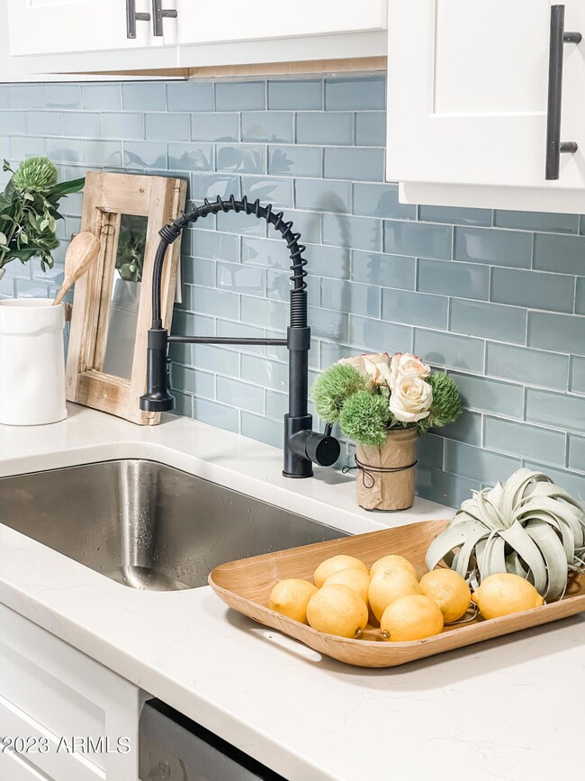 302 E Monte Vista Rd unit A4, Phoenix, AZ 85004 - photo 2